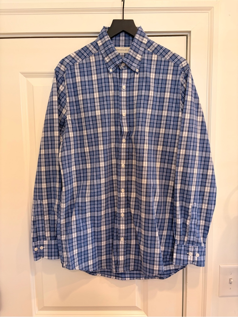 Holderness & Bourne Andrews Button Shirt